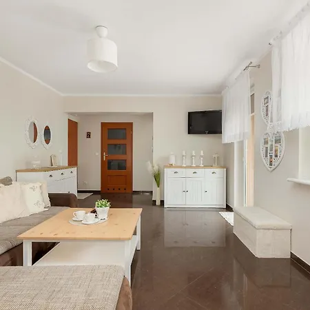 Przytulny W Centrum Blisko Plazy By Renters Apartman *